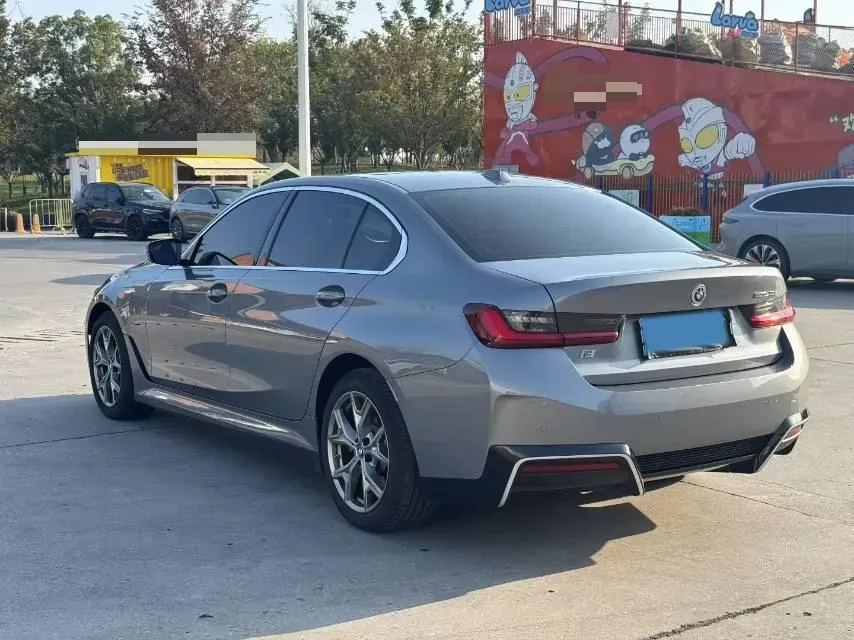 2024 BMW i3 BEV 70KWH,autocango,china used car exporter,china ev exporter,chinese used car exporter,chinese used ev exporter