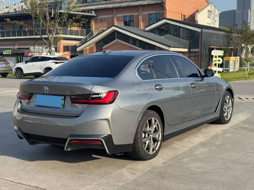 2024 BMW i3 BEV 70KWH,autocango,china used car exporter,china ev exporter,chinese used car exporter,chinese used ev exporter