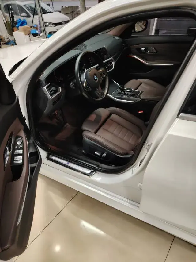 2021 BMW 3 thumbnail 3