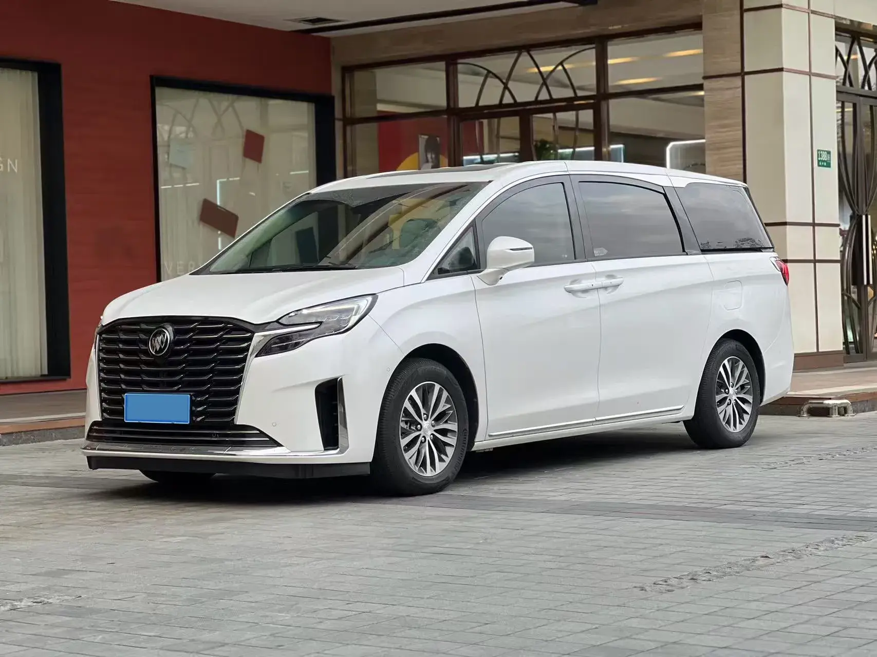 2023 BUICK GL8 view 1