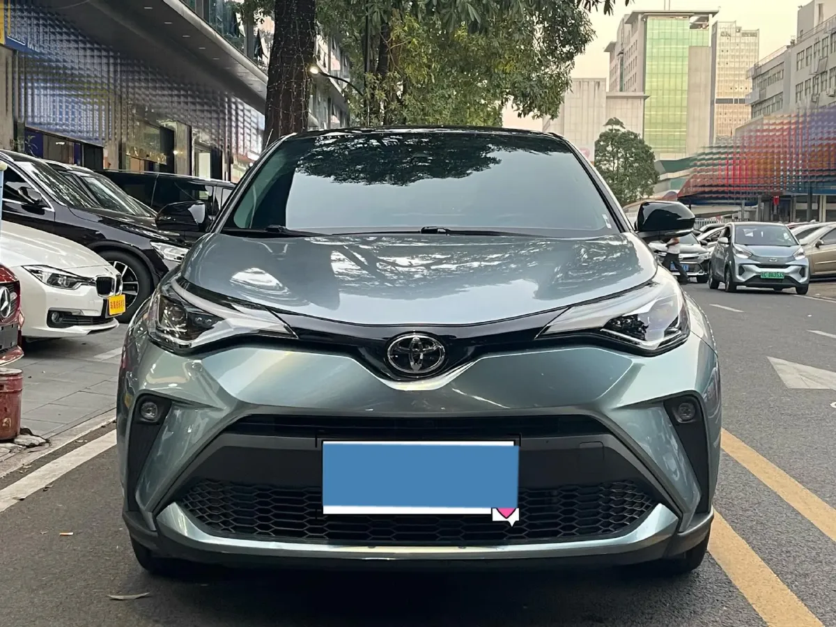2023 Toyota C-HR 2.0L 171HP L4 CVT,autocango,china used car exporter,china ev exporter,chinese used car exporter,chinese used ev exporter