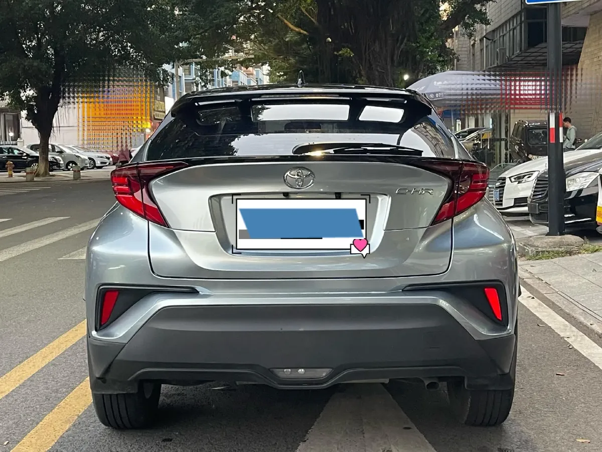 2023 Toyota C-HR 2.0L 171HP L4 CVT,autocango,china used car exporter,china ev exporter,chinese used car exporter,chinese used ev exporter