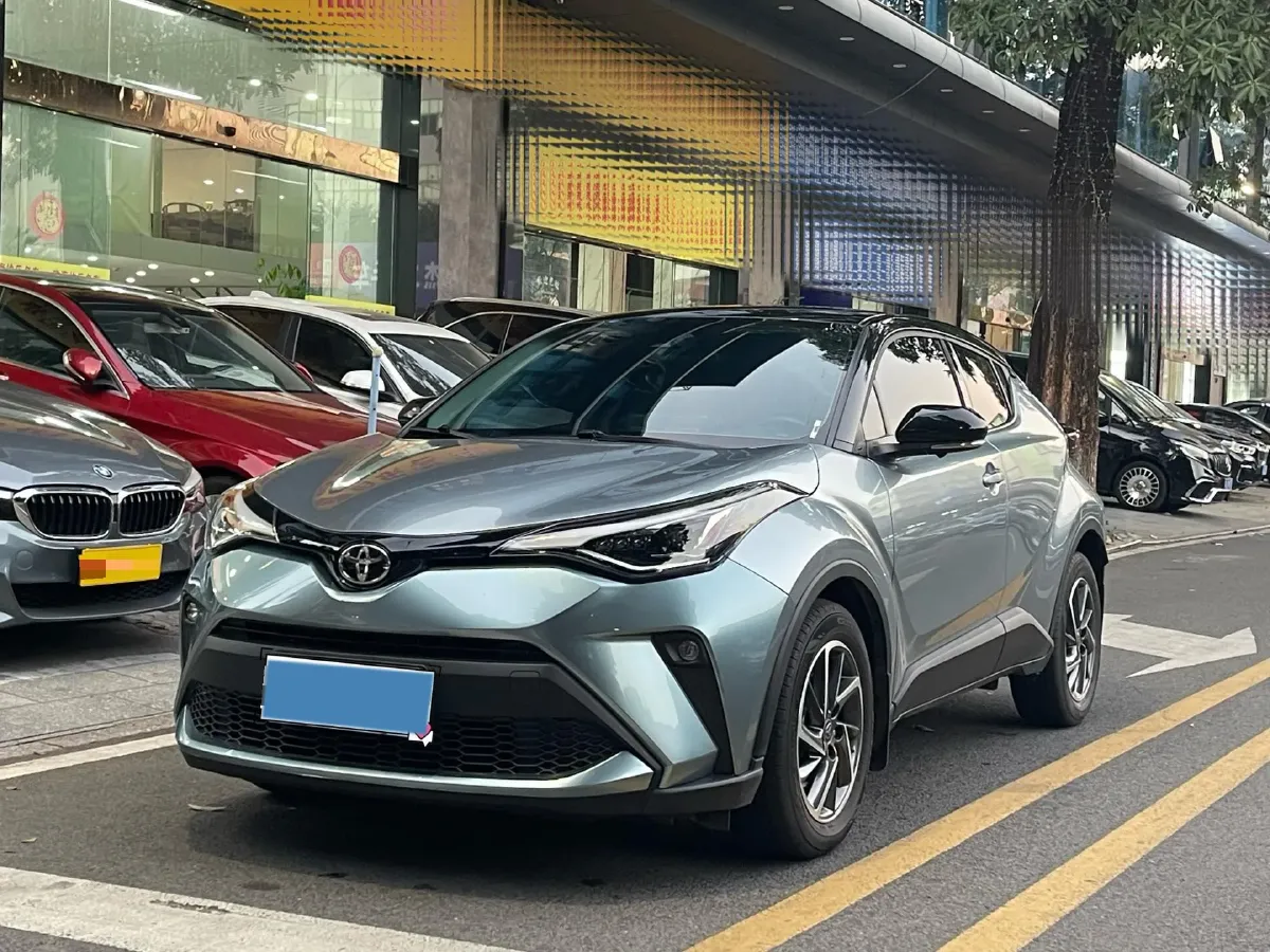2023 Toyota C-HR 2.0L 171HP L4 CVT,autocango,china used car exporter,china ev exporter,chinese used car exporter,chinese used ev exporter