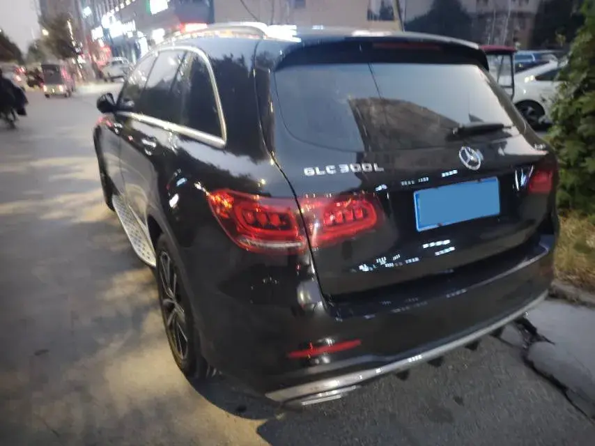 2020 MERCEDES-BENZ GLC thumbnail 4