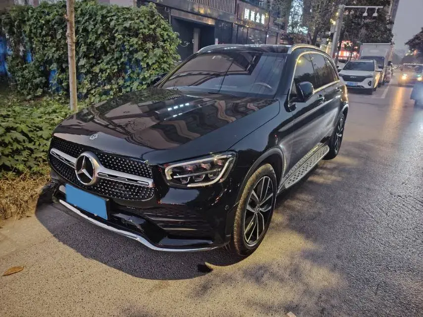 2020 MERCEDES-BENZ GLC view 1
