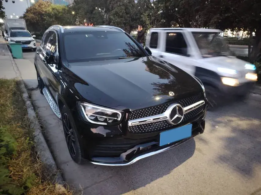 2020 MERCEDES-BENZ GLC thumbnail 2