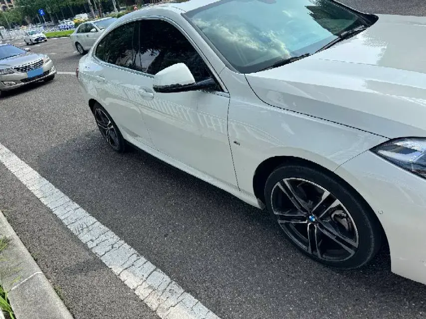 2023 BMW 2 thumbnail 4