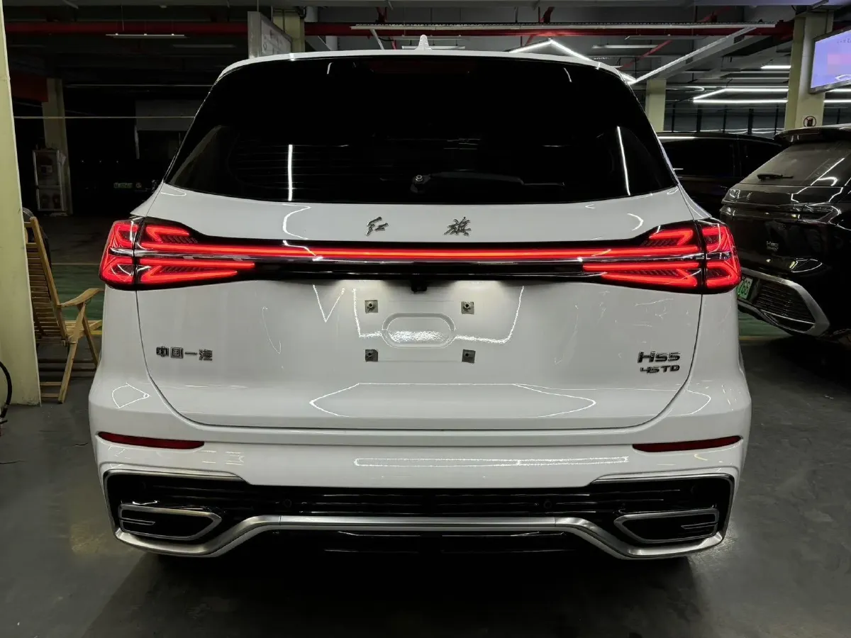 2023 HongQi HS5 2.0T 252HP L4 8AT,autocango,china used car exporter,china ev exporter,chinese used car exporter,chinese used ev exporter