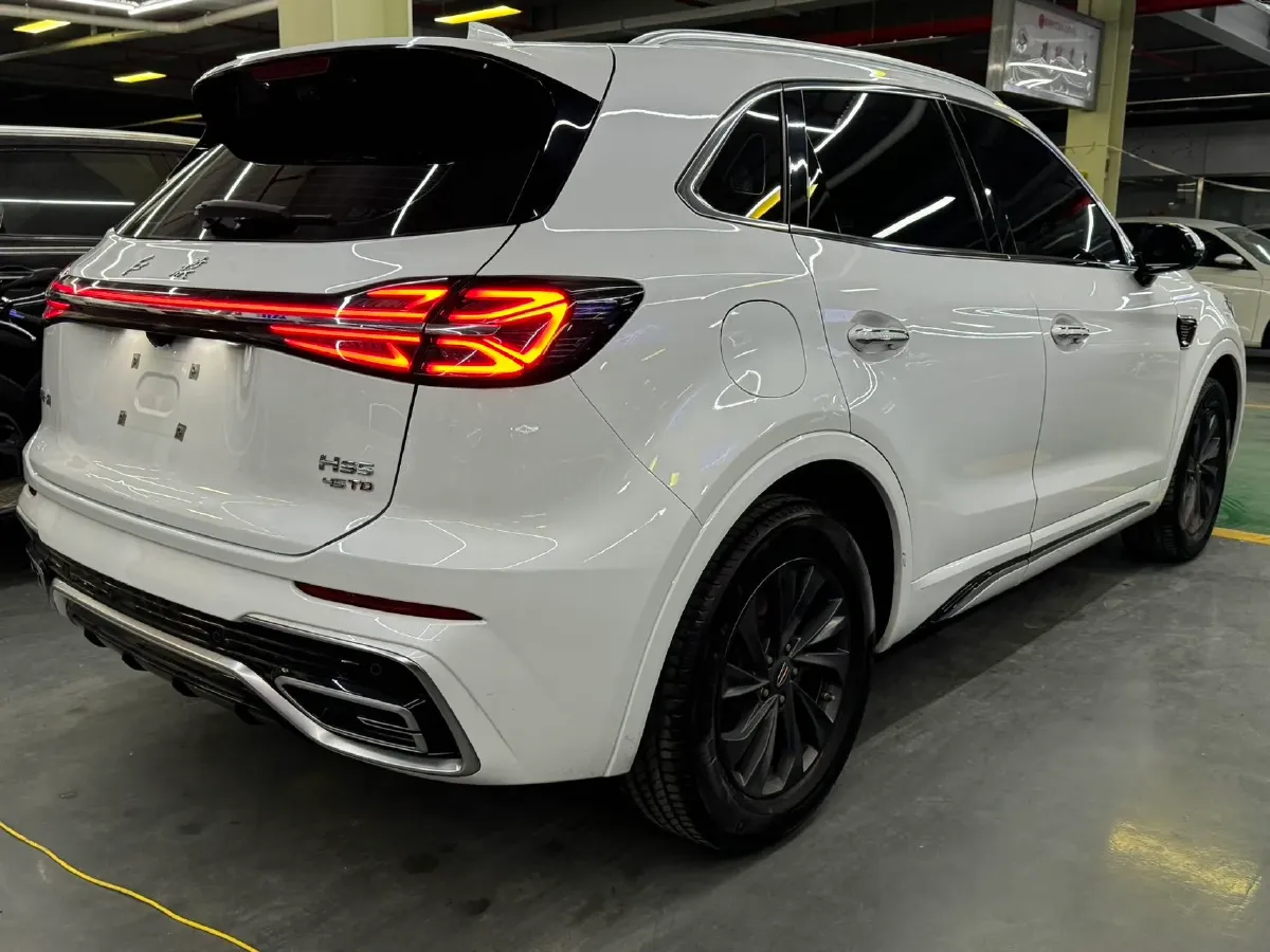 2023 HongQi HS5 2.0T 252HP L4 8AT,autocango,china used car exporter,china ev exporter,chinese used car exporter,chinese used ev exporter
