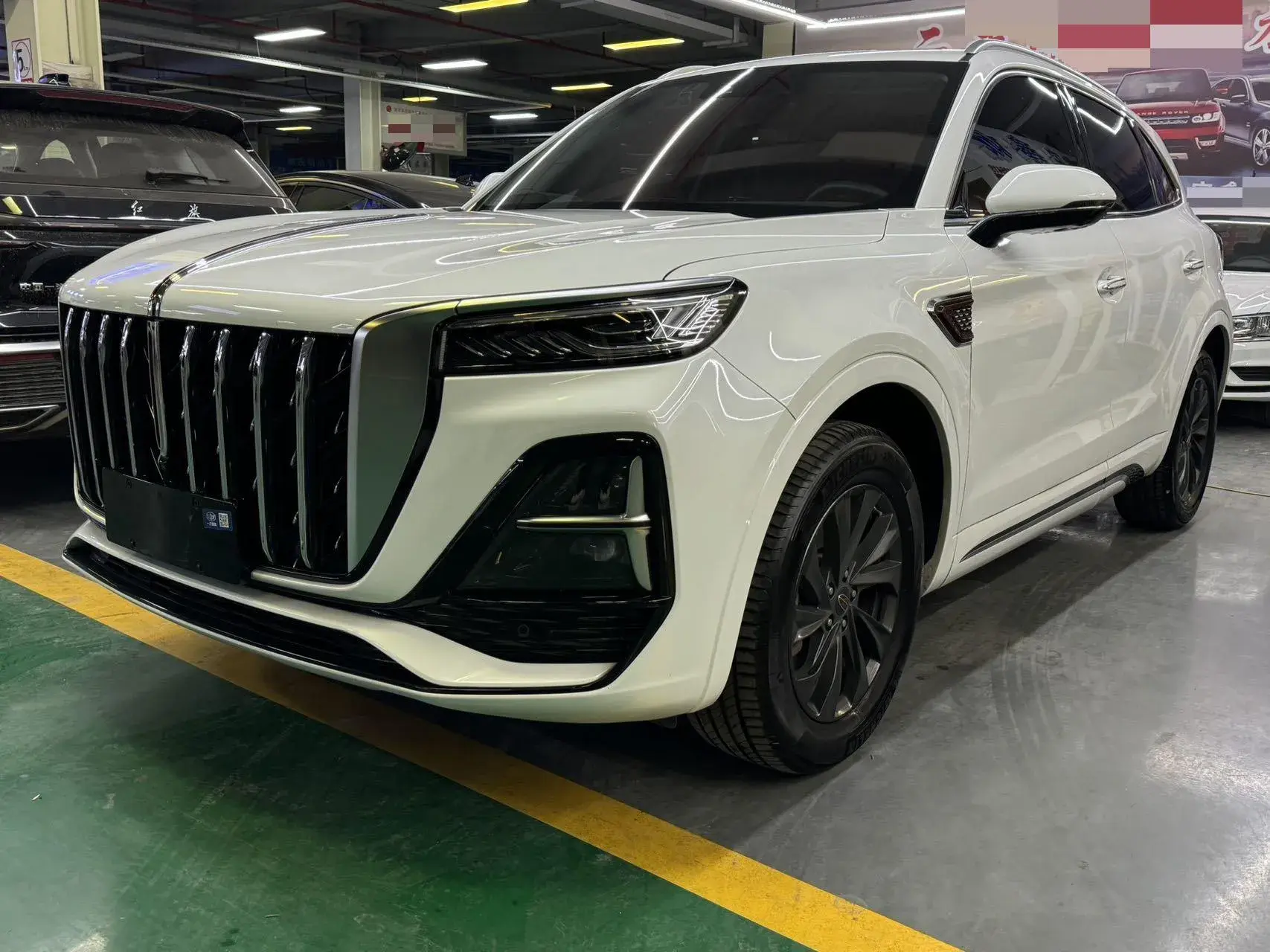 2023 HONGQI HS5 view 1