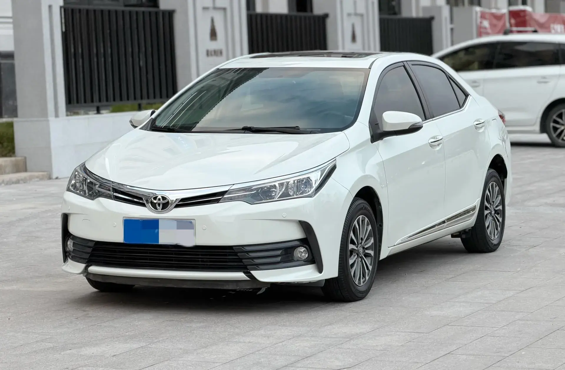 2017 TOYOTA COROLLA view 1