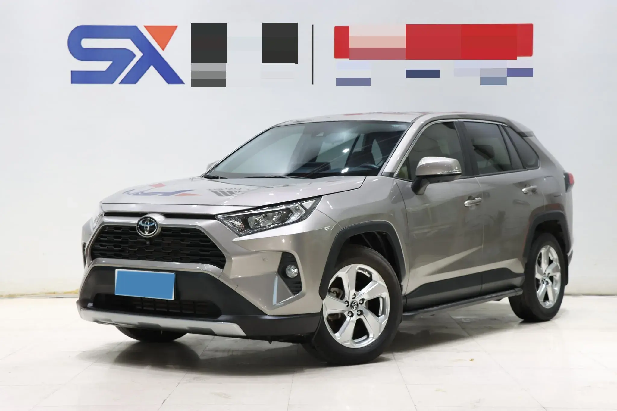 2020 TOYOTA RAV4 view 1