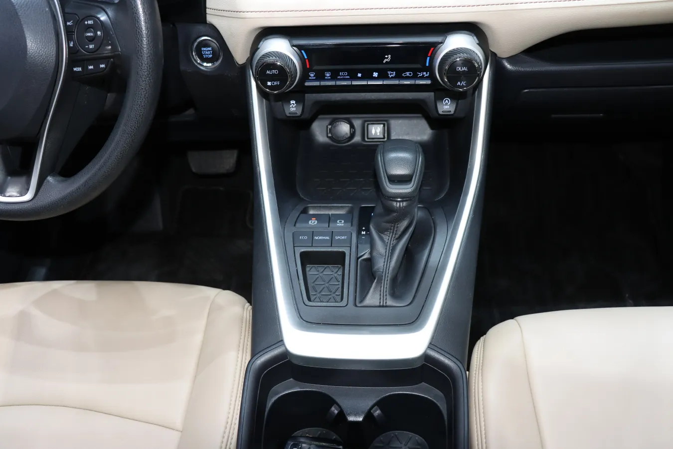 2020 Toyota RAV4 2.0L 171HP L4 CVT,autocango,china used car exporter,china ev exporter,chinese used car exporter,chinese used ev exporter