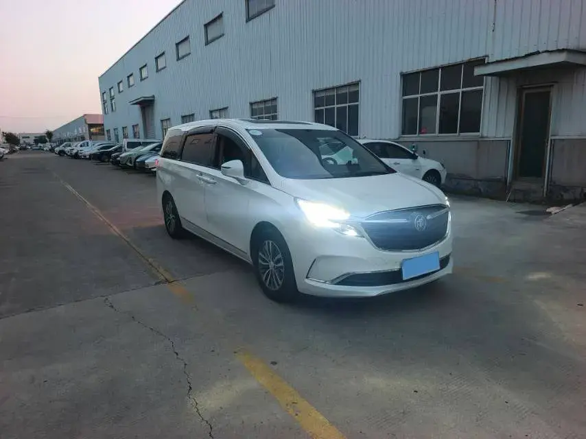 2020 BUICK GL8 thumbnail 3