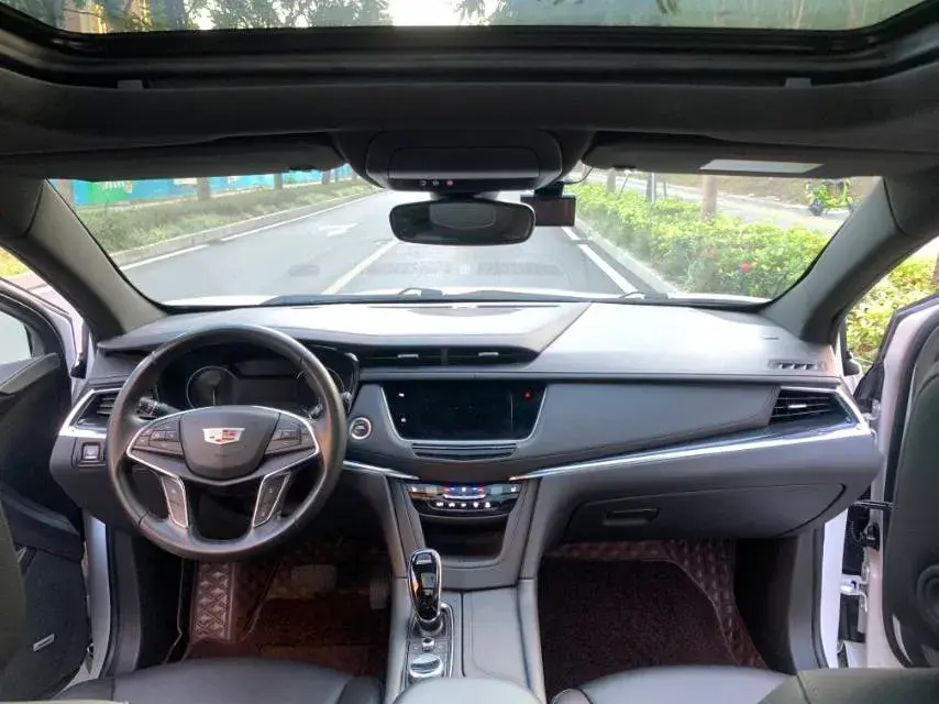 2021 CADILLAC XT5 thumbnail 3