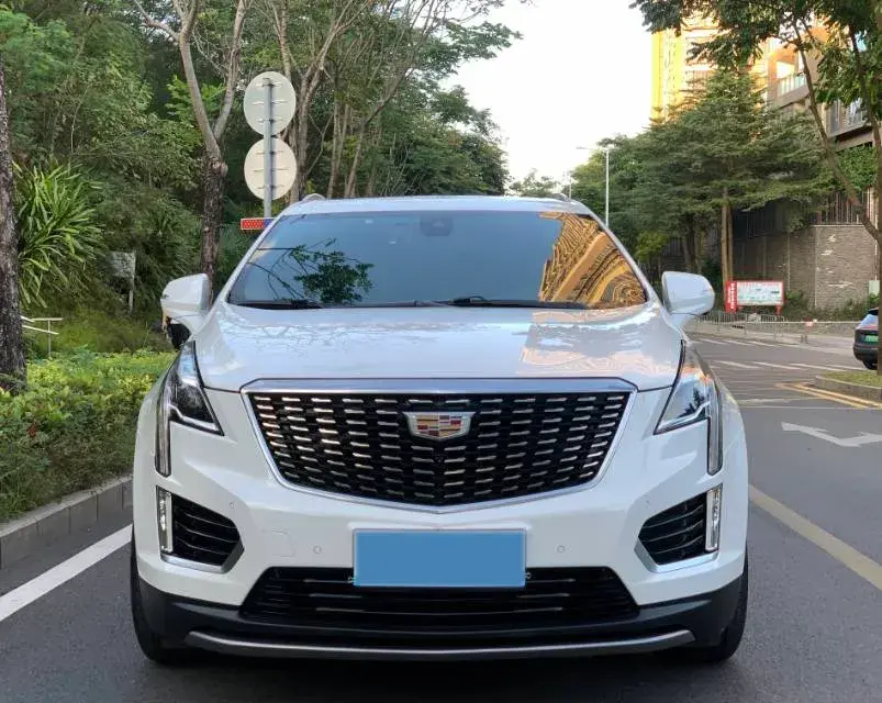 2021 CADILLAC XT5 thumbnail 2