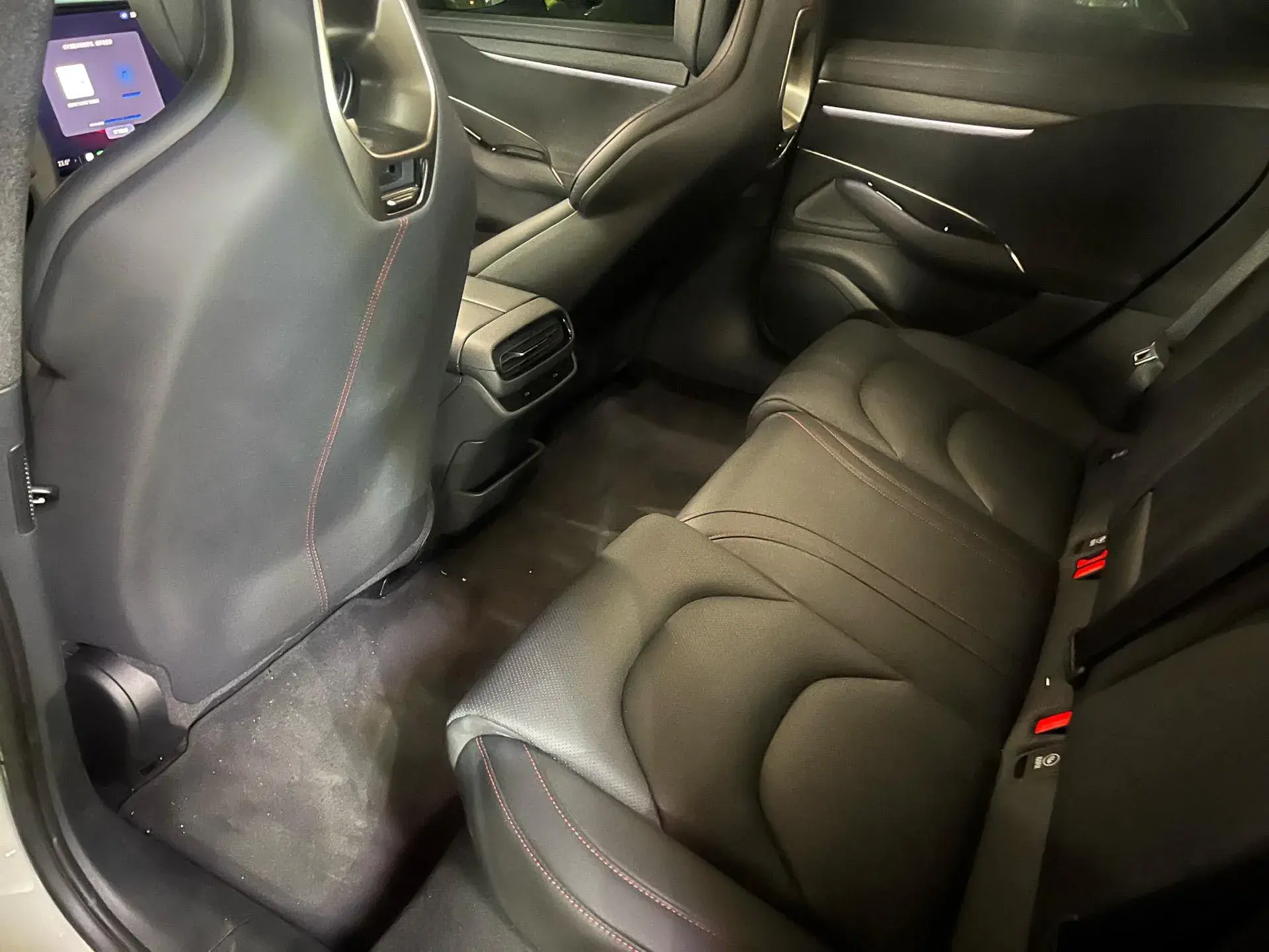 2024 MI SU7 thumbnail 4