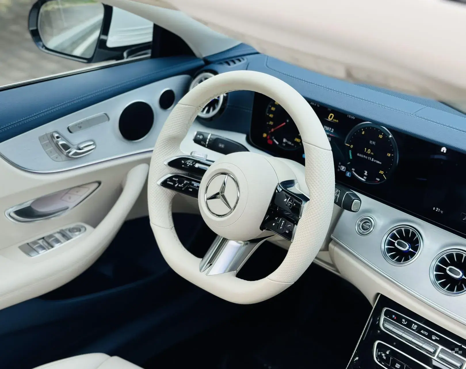 2021 MERCEDES-BENZ E thumbnail 4