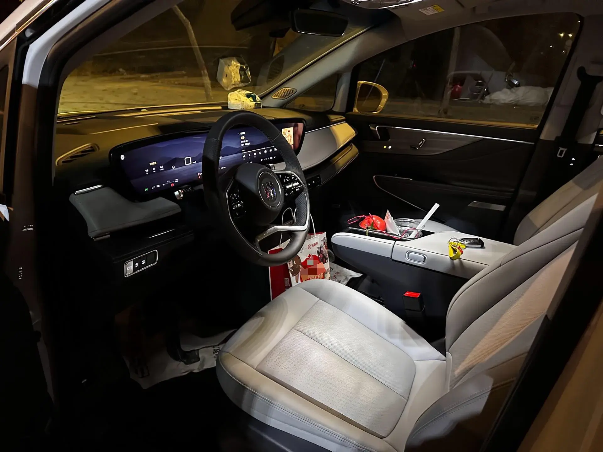 2025 BUICK GL8 thumbnail 3