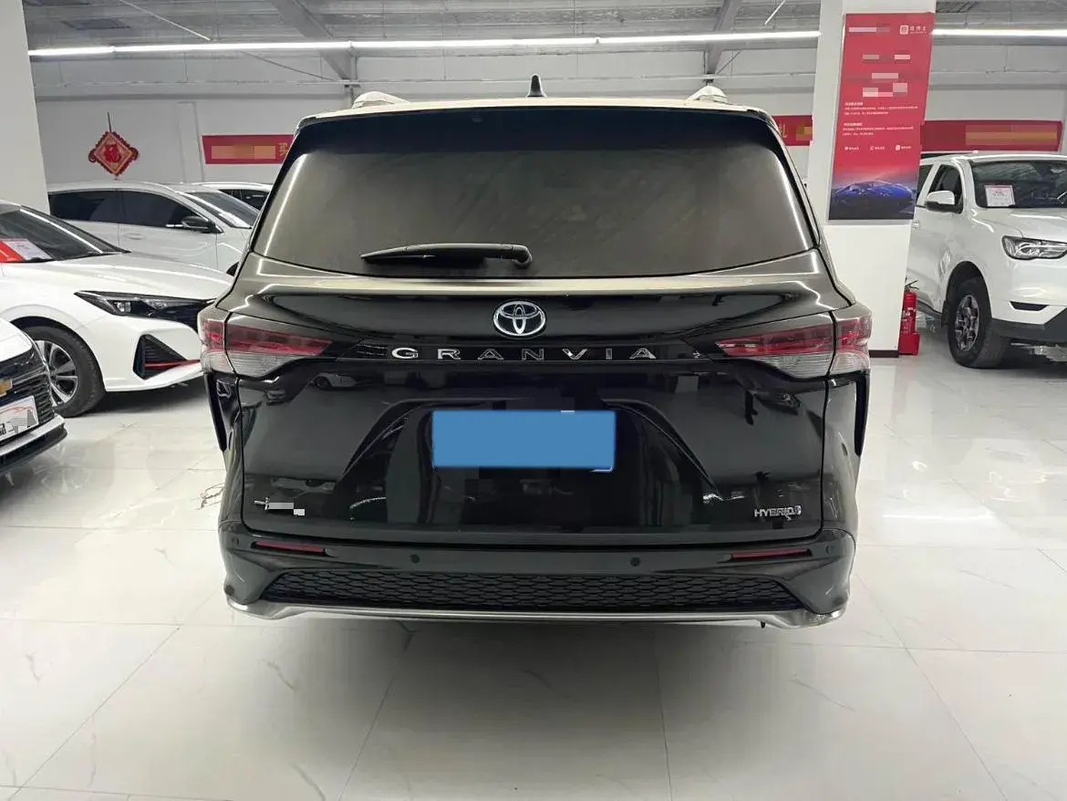 2023 TOYOTA GRANVIA thumbnail 4