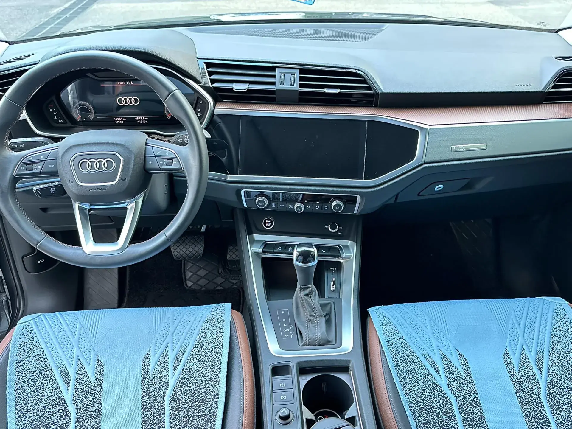 2023 AUDI Q2L thumbnail 3