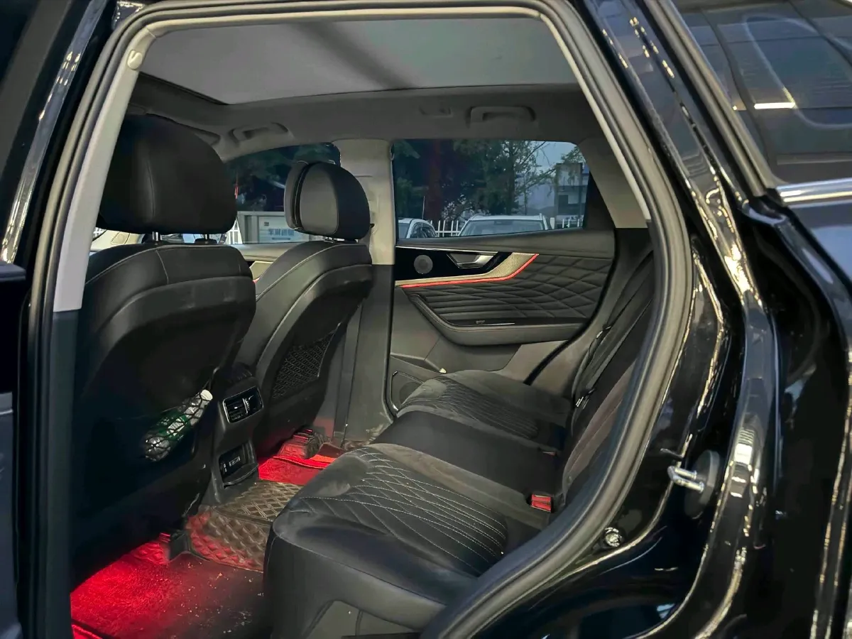 2022 HongQi HS5 2.0T 224HP L4 6AT,autocango,china used car exporter,china ev exporter,chinese used car exporter,chinese used ev exporter