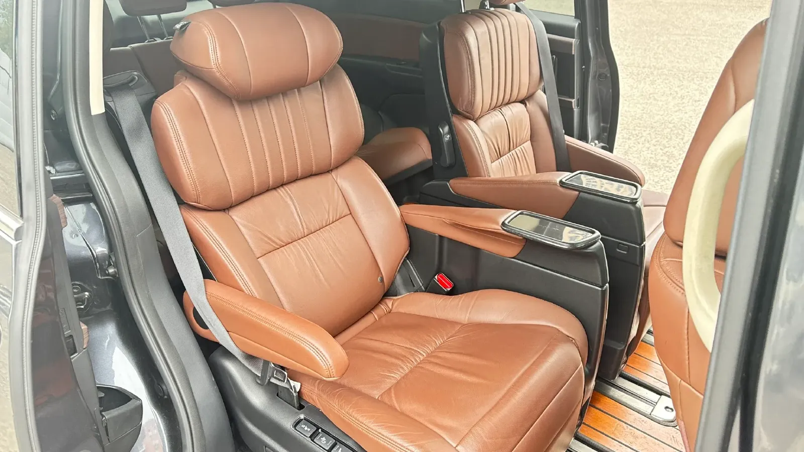 2022 Honda Odyssey 2.0L 146HP L4 E-CVT Hybrid,autocango,china used car exporter,china ev exporter,chinese used car exporter,chinese used ev exporter