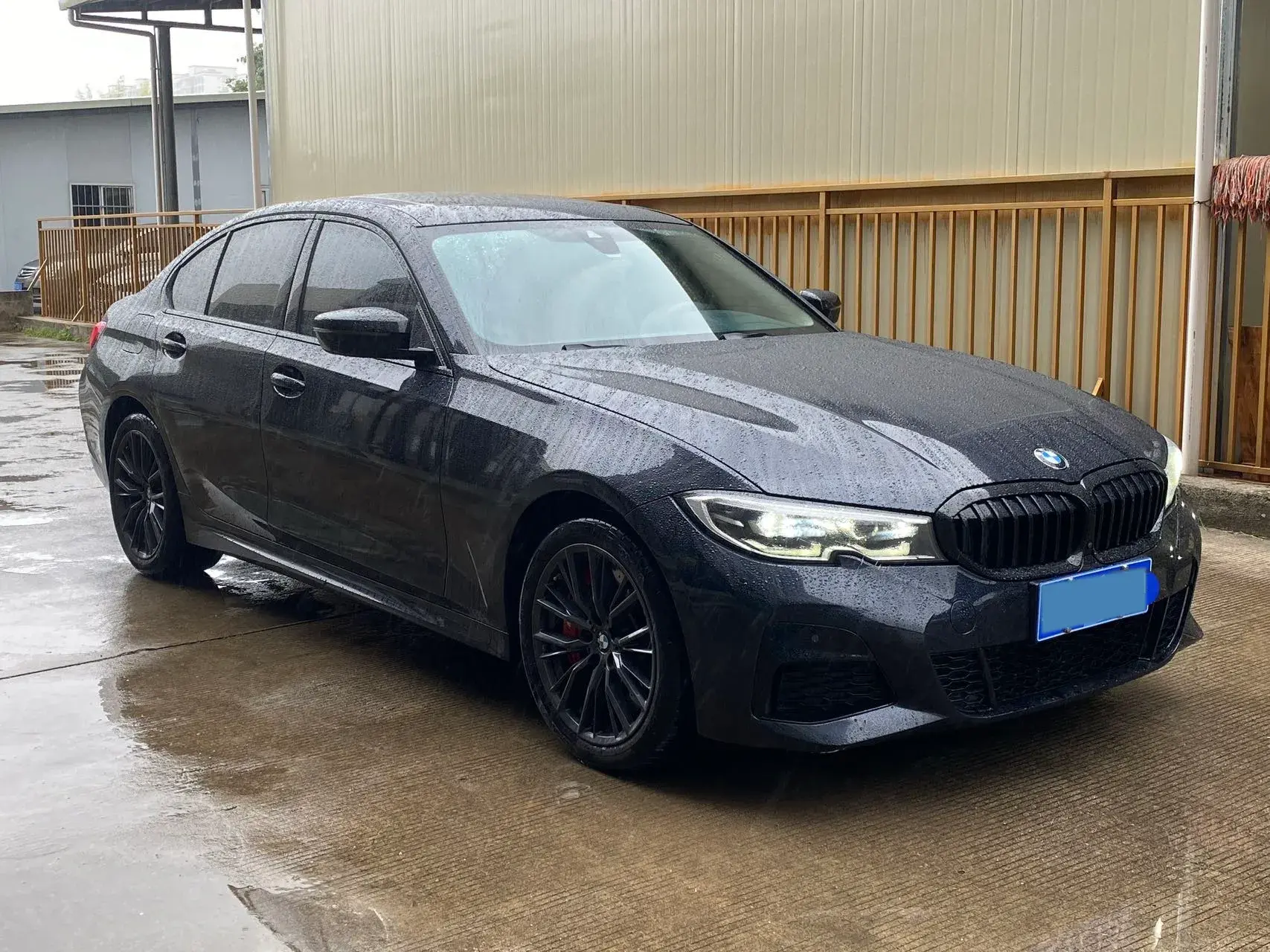 2022 BMW 3 thumbnail 3