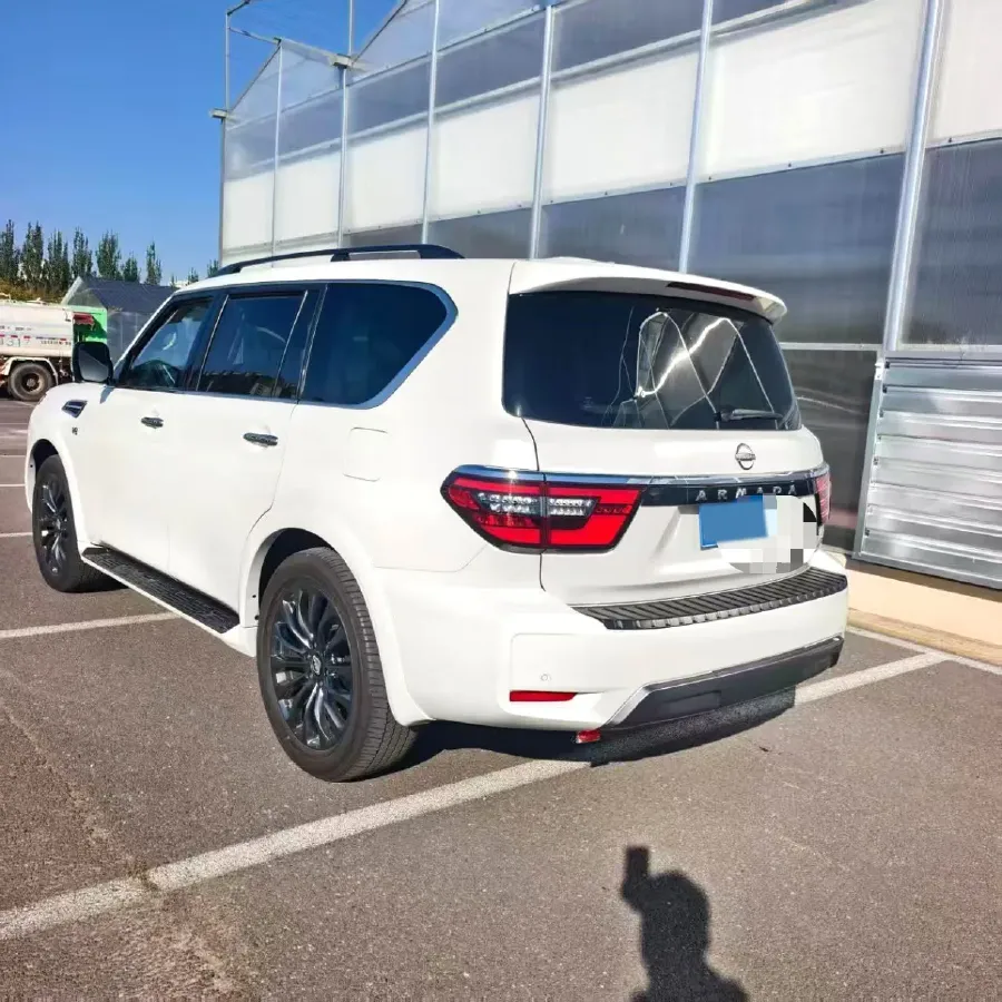 2023 Nissan Patrol 5.6L 400HP V8 7AT,autocango,china used car exporter,china ev exporter,chinese used car exporter,chinese used ev exporter