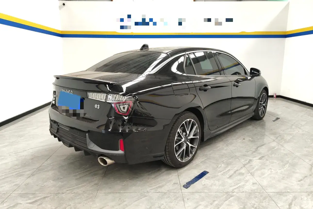 2022 LYNK&CO 03 thumbnail 2