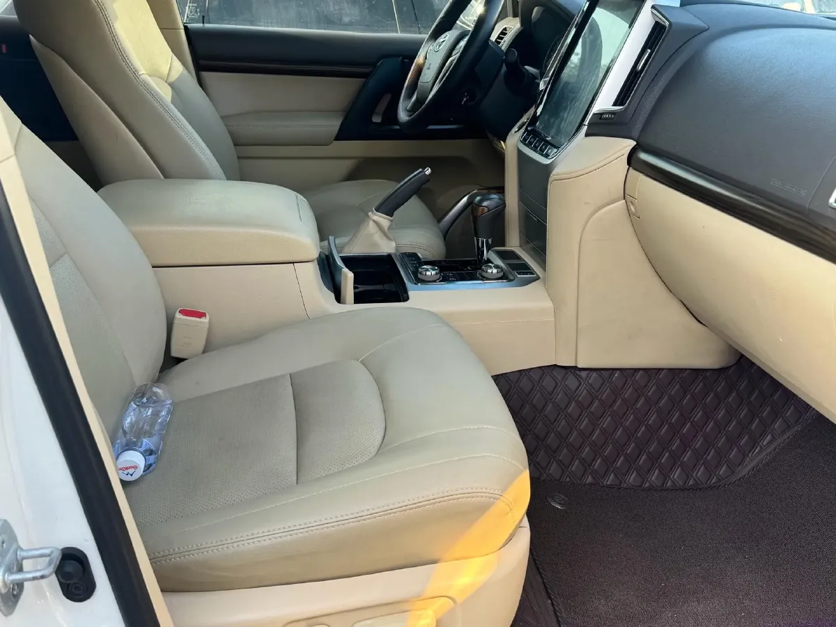 2015 Toyota Land Cruiser 4.6L 310HP V8 6AT,autocango,china used car exporter,china ev exporter,chinese used car exporter,chinese used ev exporter