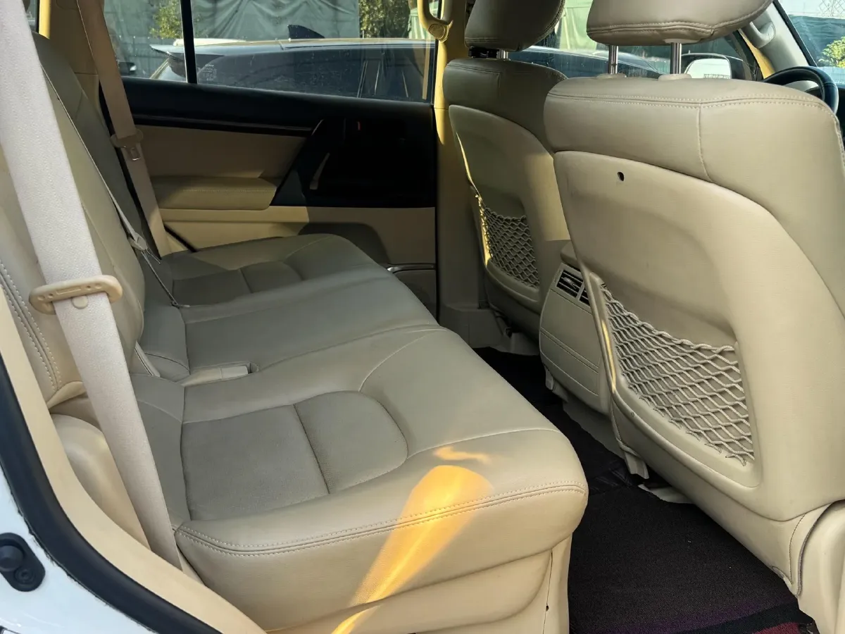 2015 Toyota Land Cruiser 4.6L 310HP V8 6AT,autocango,china used car exporter,china ev exporter,chinese used car exporter,chinese used ev exporter