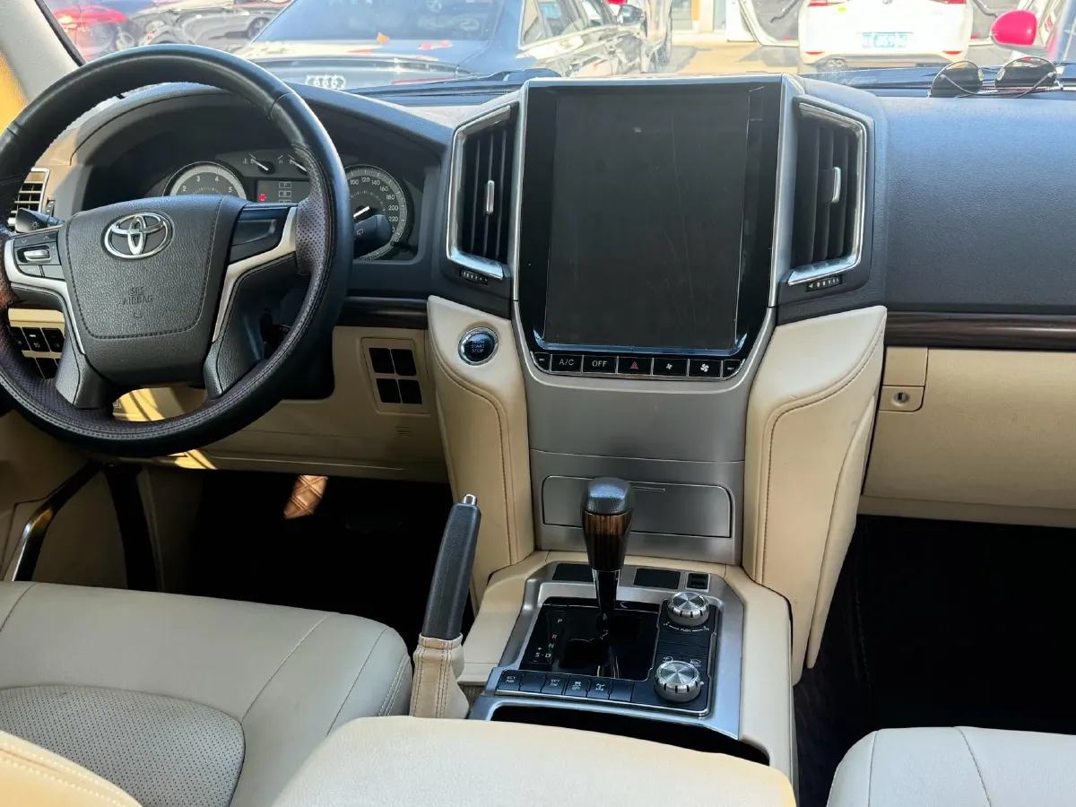 2015 Toyota Land Cruiser 4.6L 310HP V8 6AT,autocango,china used car exporter,china ev exporter,chinese used car exporter,chinese used ev exporter