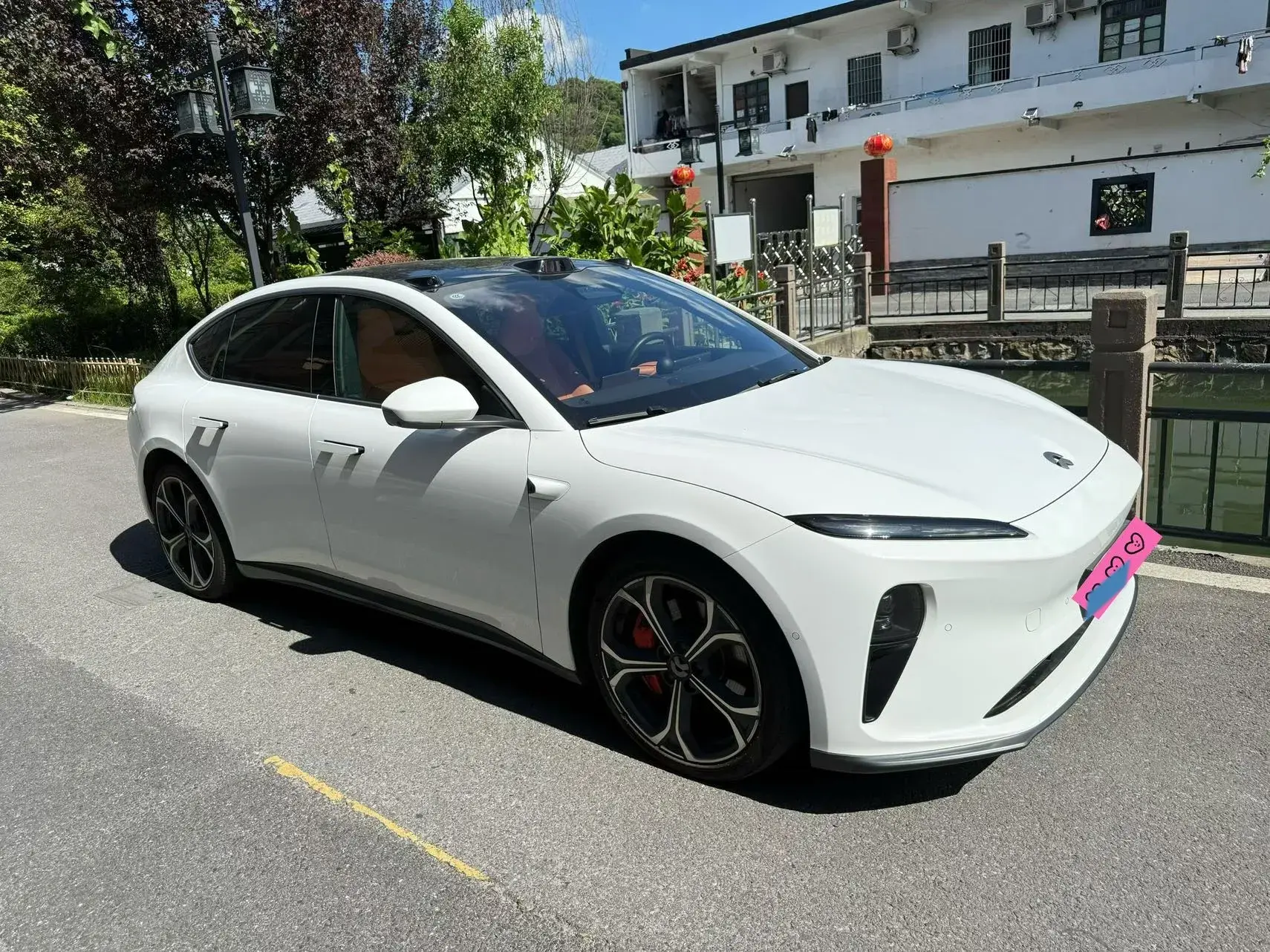 2022 NIO ET5 thumbnail 2