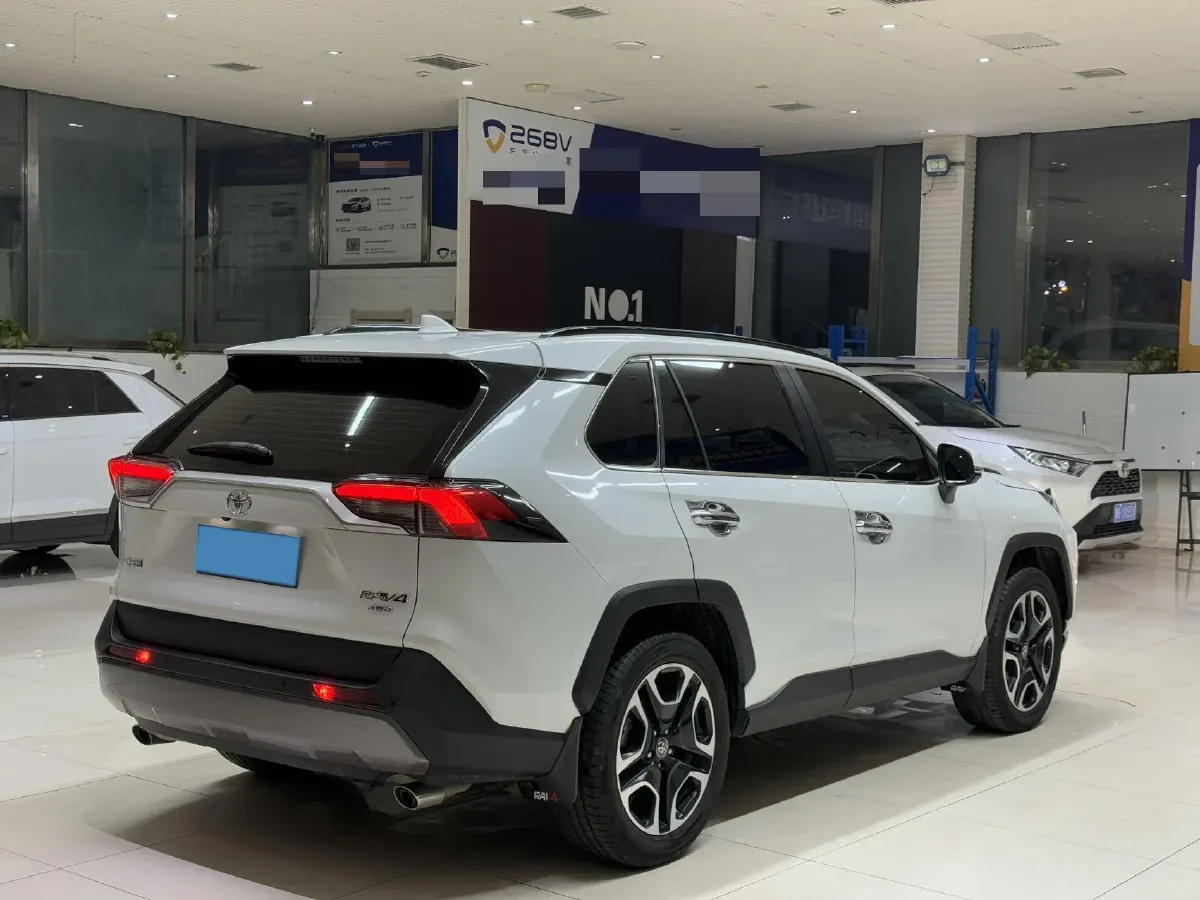 2022 Toyota RAV4 2.0L 171HP L4 CVT,autocango,china used car exporter,china ev exporter,chinese used car exporter,chinese used ev exporter
