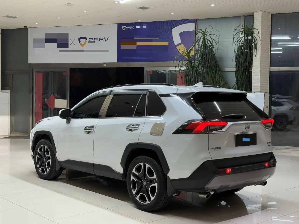 2022 Toyota RAV4 2.0L 171HP L4 CVT,autocango,china used car exporter,china ev exporter,chinese used car exporter,chinese used ev exporter