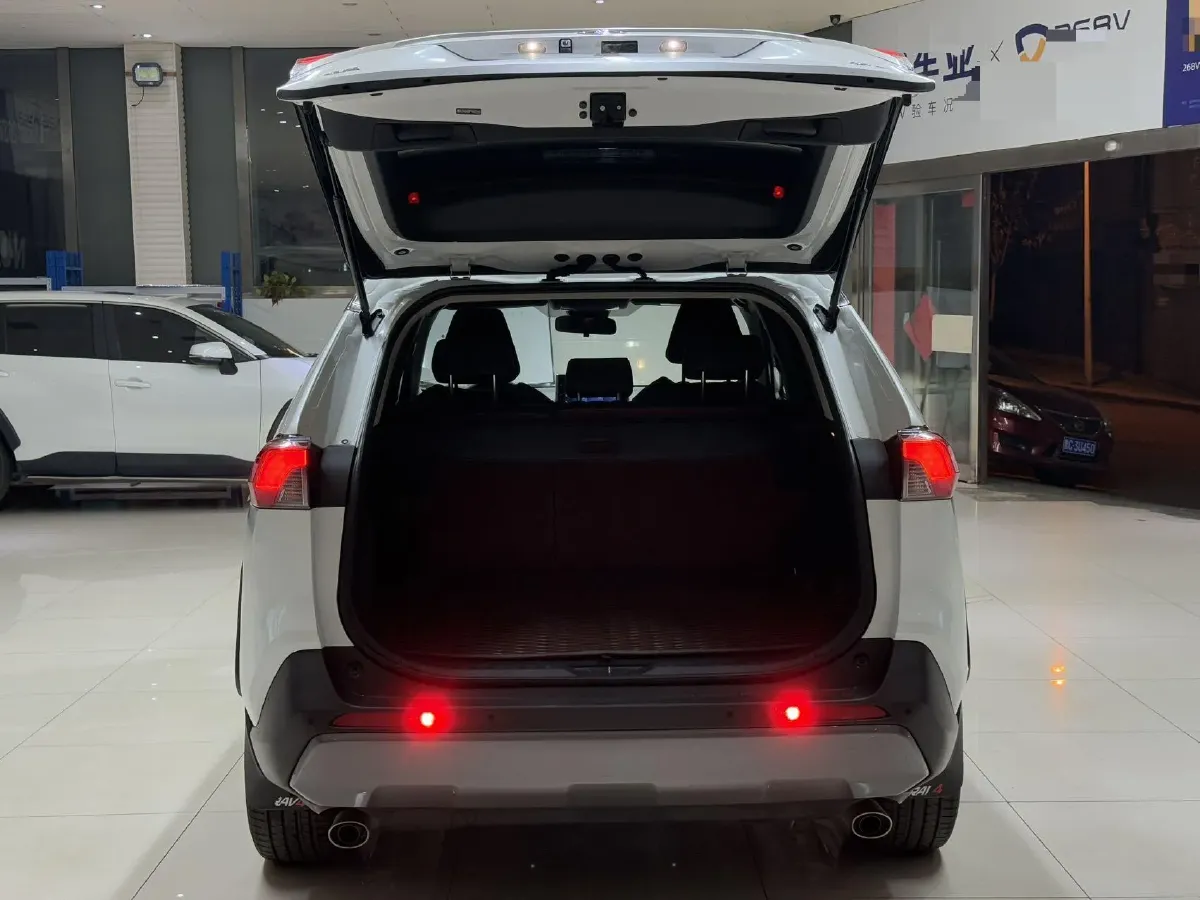 2022 Toyota RAV4 2.0L 171HP L4 CVT,autocango,china used car exporter,china ev exporter,chinese used car exporter,chinese used ev exporter