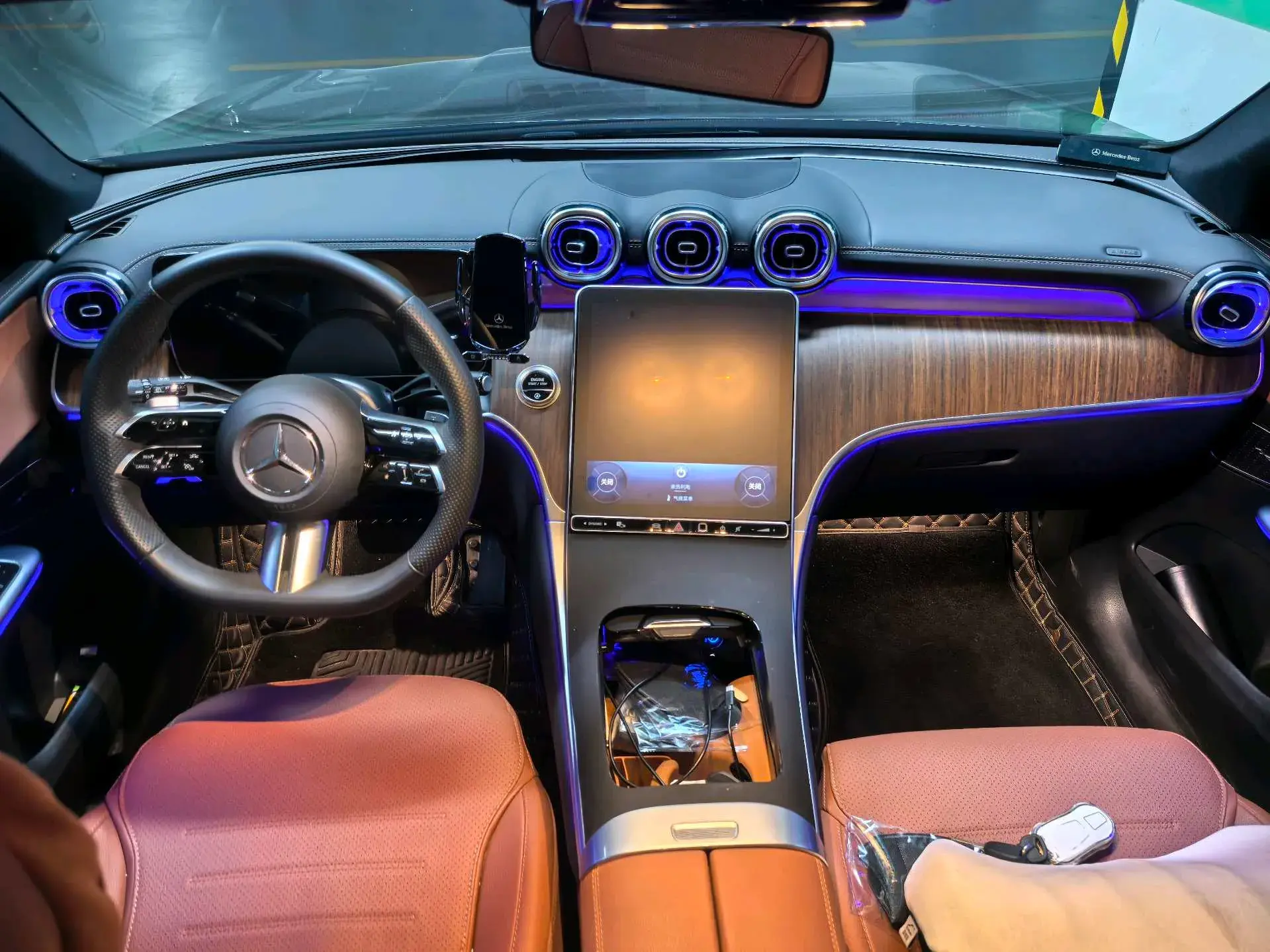 2023 MERCEDES-BENZ GLC thumbnail 3