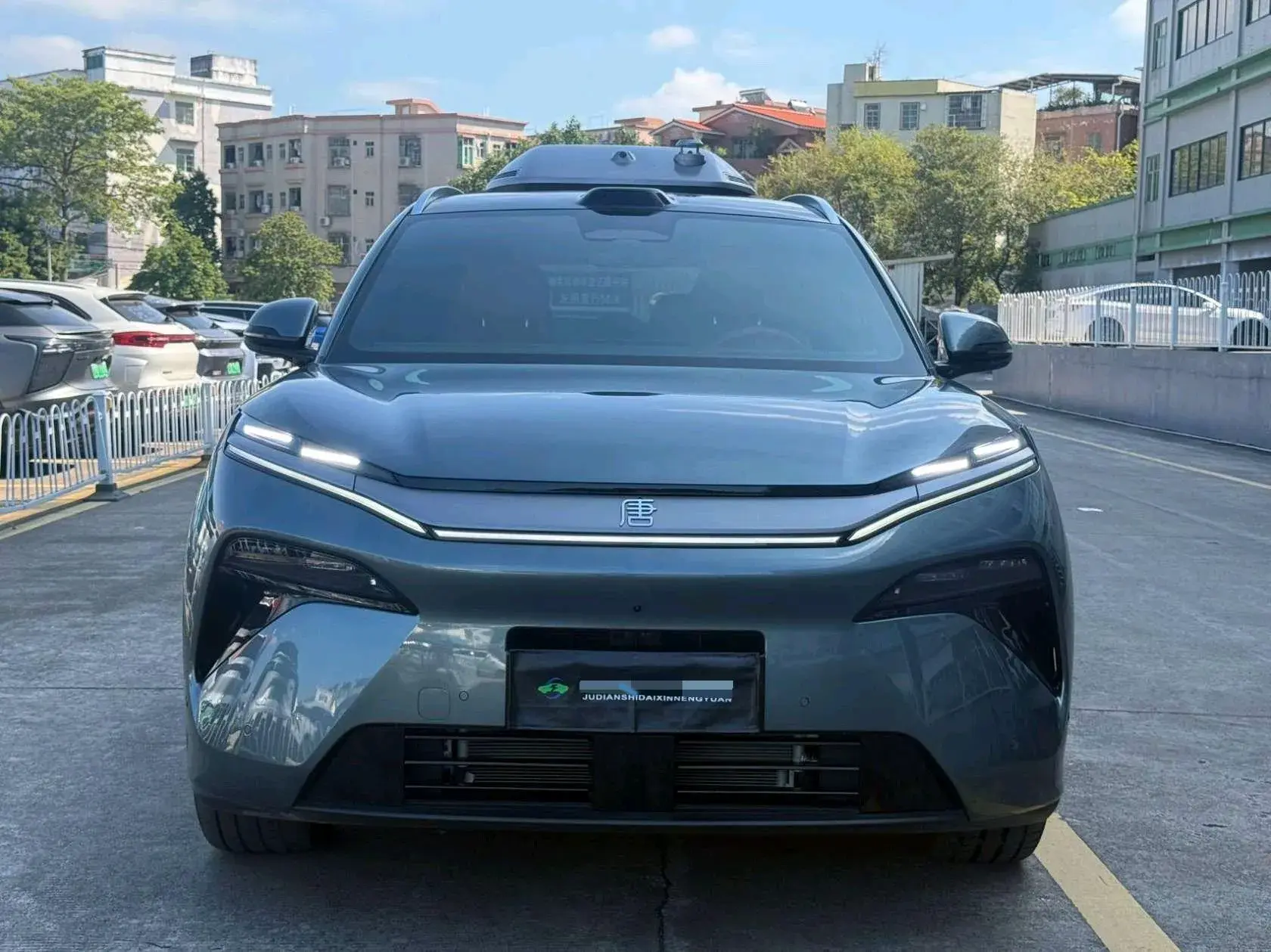 2025 BYD TANGL thumbnail 2