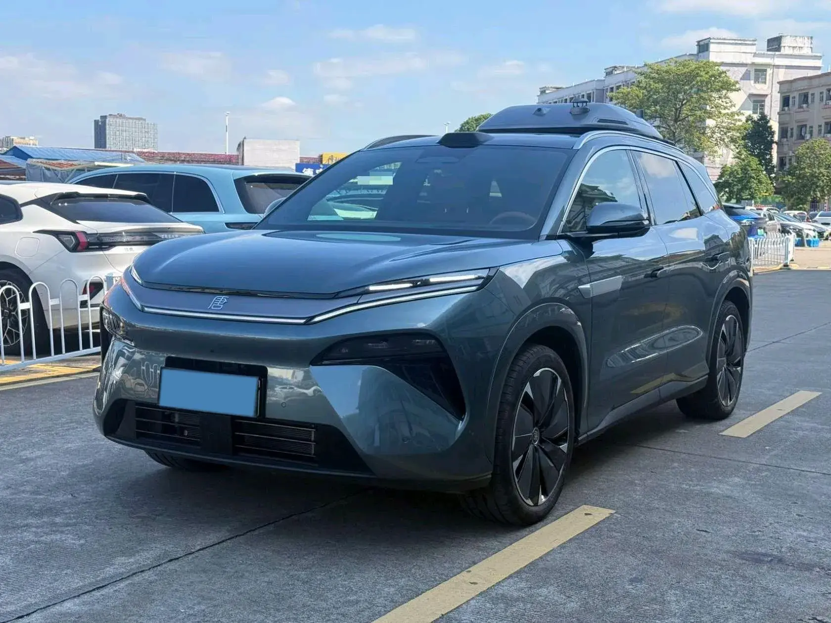 2025 BYD TANGL view 1