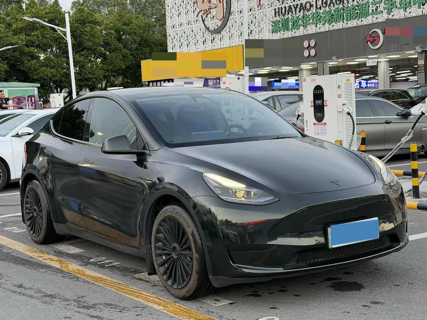 2022 TESLA MODEL thumbnail 3