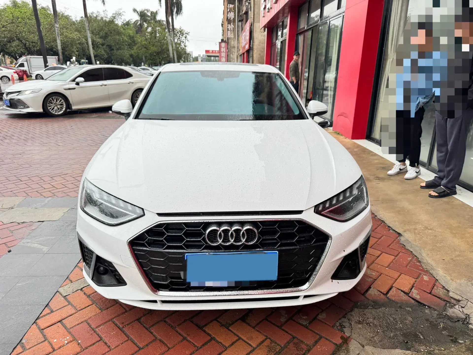 2023 AUDI A4L thumbnail 2