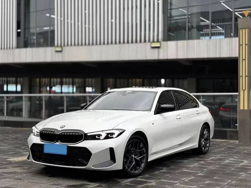 2025 BMW 3 view 1