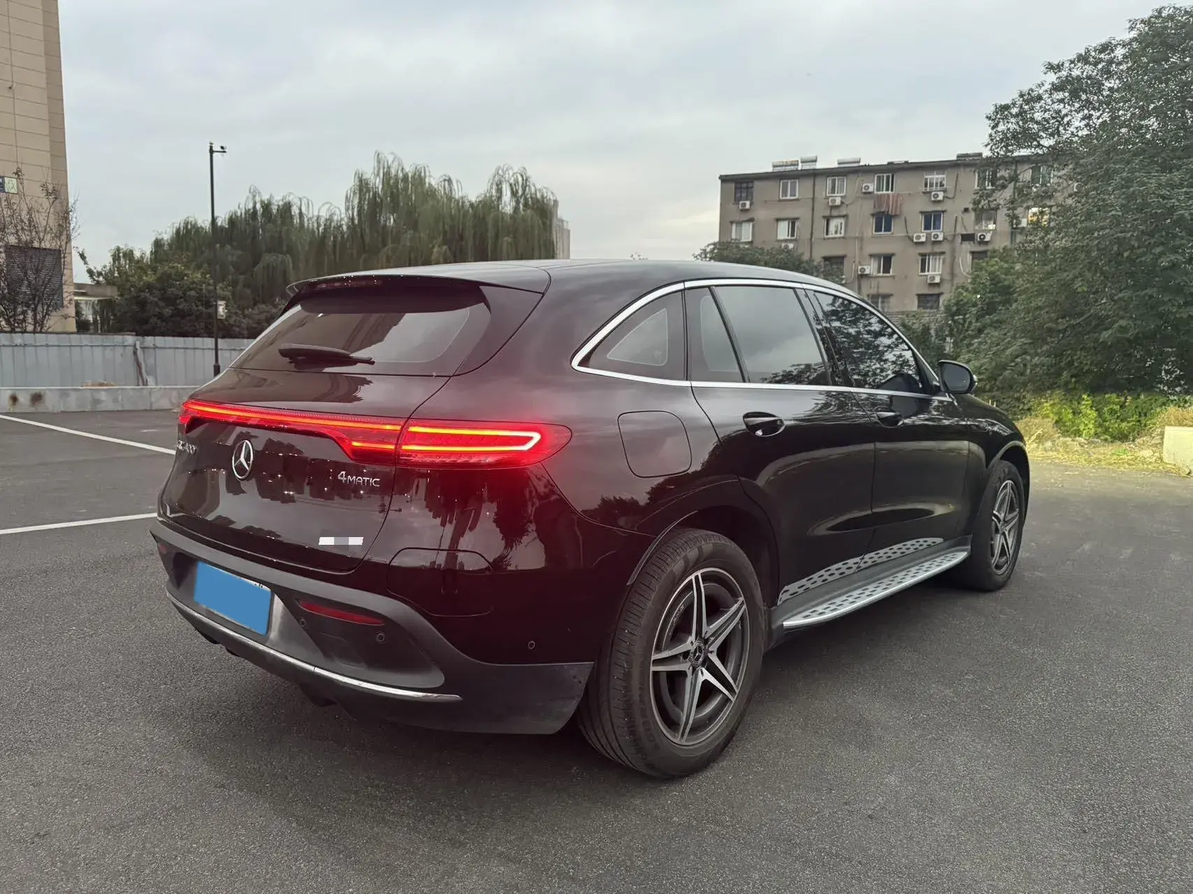 2020 MERCEDES-BENZ EQC thumbnail 4