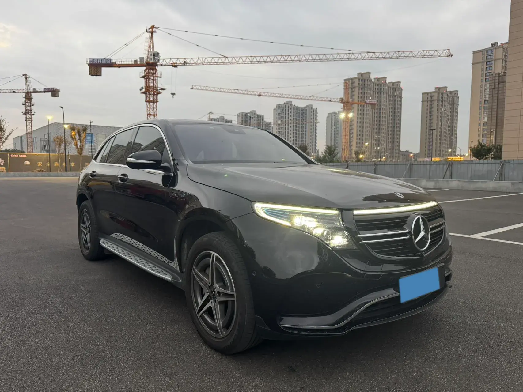 2020 MERCEDES-BENZ EQC thumbnail 2