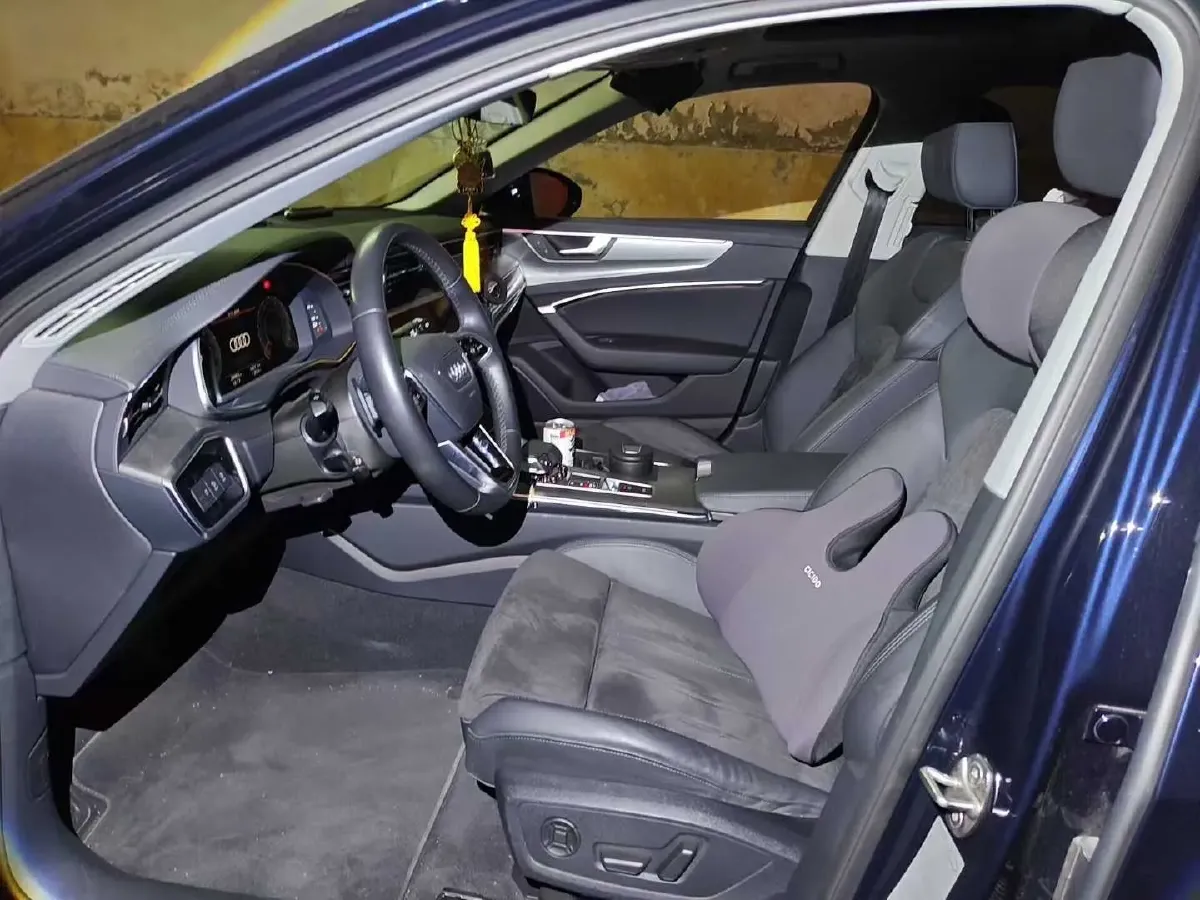 2021 Audi A6 2.0T 245HP L4 7DCT,autocango,china used car exporter,china ev exporter,chinese used car exporter,chinese used ev exporter