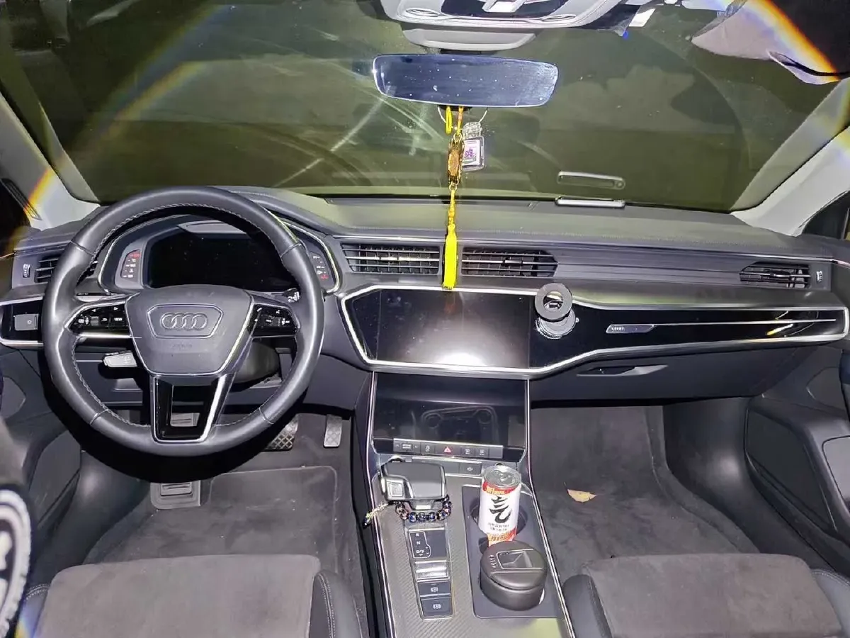 2021 Audi A6 2.0T 245HP L4 7DCT,autocango,china used car exporter,china ev exporter,chinese used car exporter,chinese used ev exporter