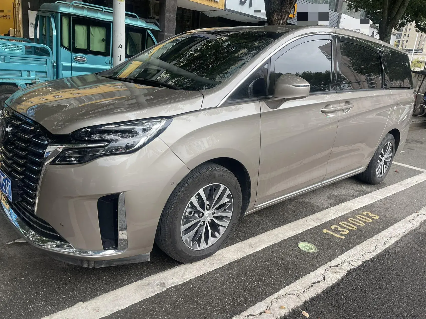 2023 BUICK GL8 view 1