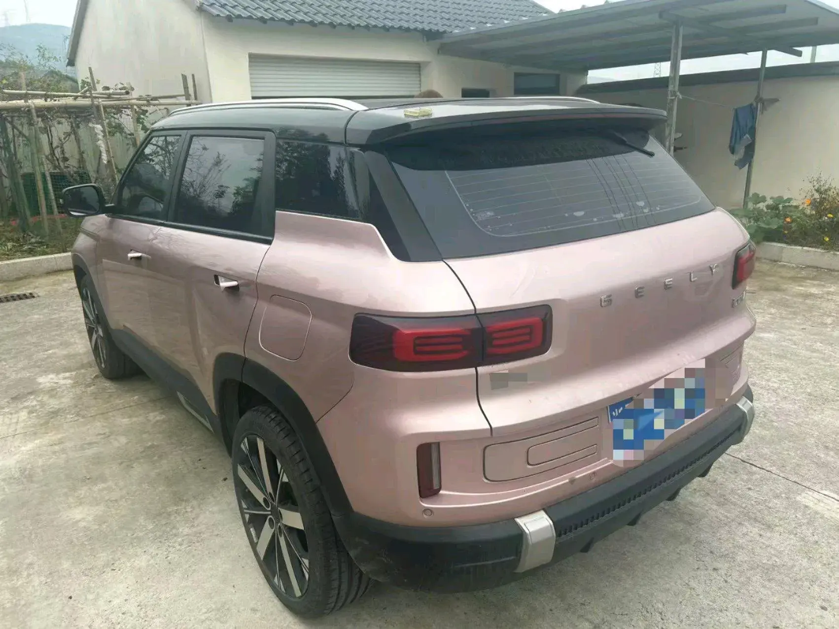 2023 GEELY ICON thumbnail 3