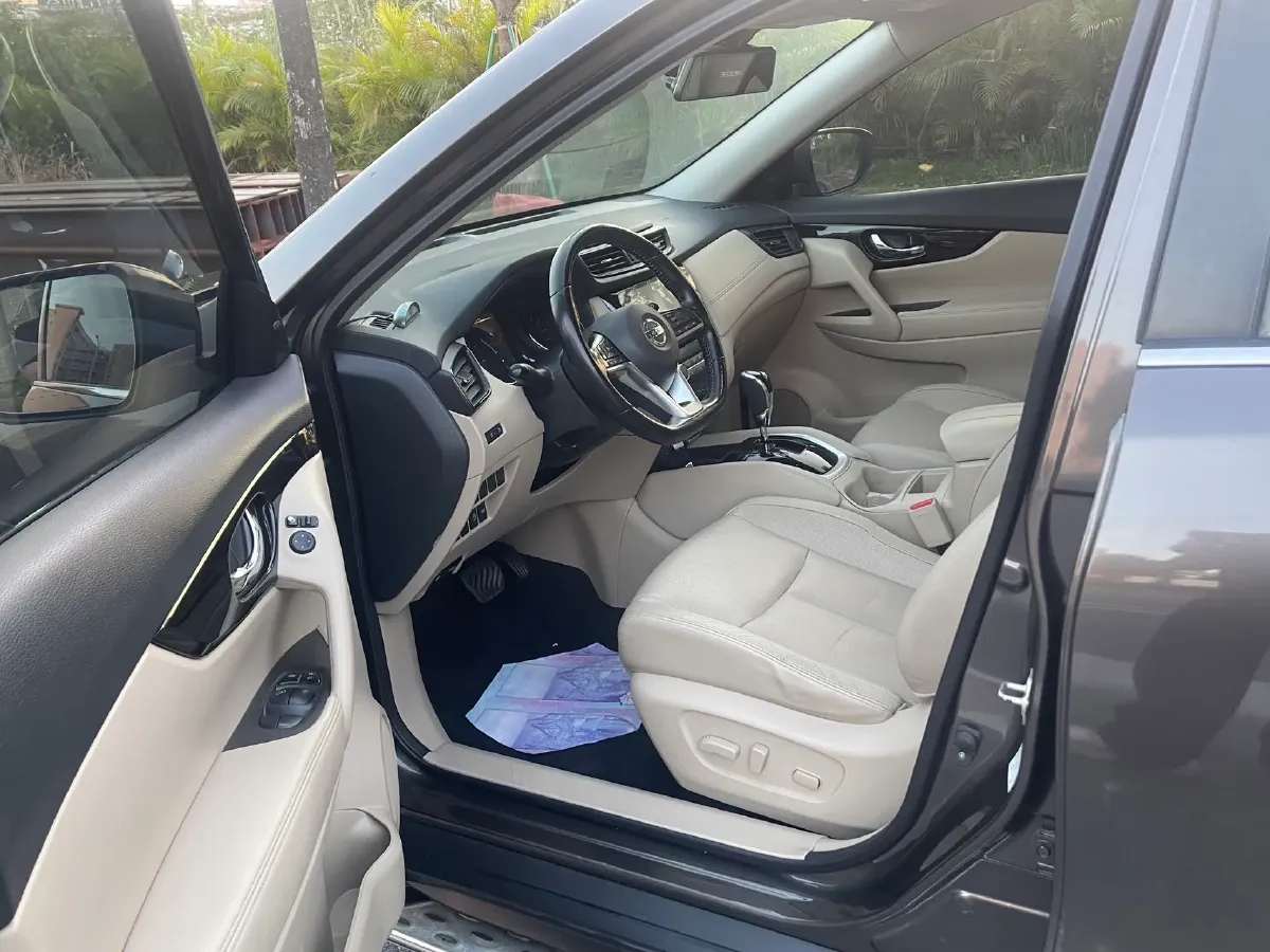 2019 Nissan X-Trail 2.0L 154HP L4 CVT,autocango,china used car exporter,china ev exporter,chinese used car exporter,chinese used ev exporter